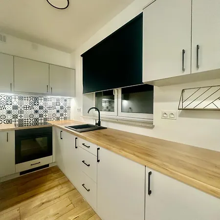 Izabelinska, Gabinet Kosmetyczny Na Miejscu