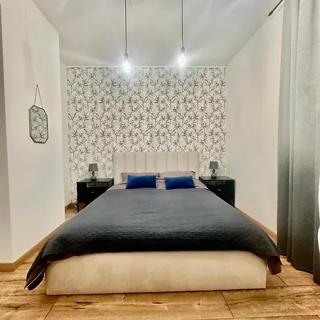 Izabelinska Apartment *