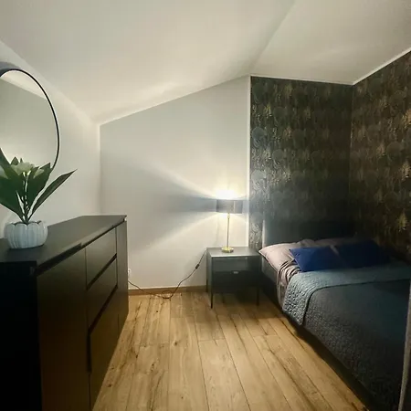 Izabelinska Apartment *
