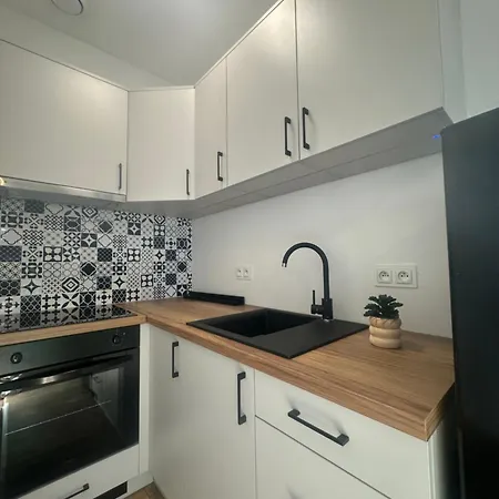 Izabelinska, Gabinet Kosmetyczny Na Miejscu