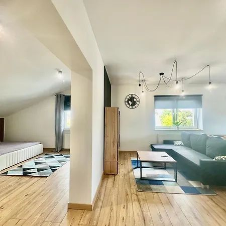 Mieszkania Od 32-55m, Pelne Wyposazenie, Gabinet Kosmetyczny Na Miejscu