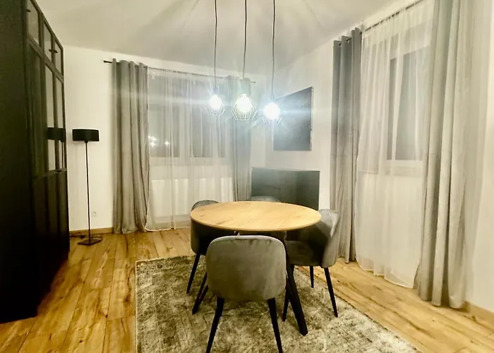 Mieszkania Od 32-55m, Pelne Wyposazenie, Gabinet Kosmetyczny Na Miejscu