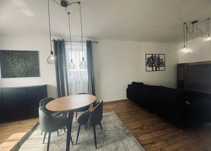 Mieszkania Od 32-55m, Pelne Wyposazenie, Gabinet Kosmetyczny Na Miejscu *