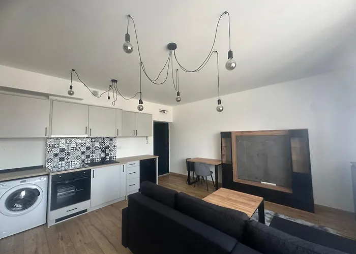 Daire Mieszkania Od 32-55m, Pelne Wyposazenie, Gabinet Kosmetyczny Na Miejscu Stanislawow Pierwszy (Masovia)