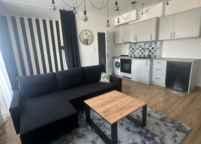 Mieszkania Od 32-55m, Pelne Wyposazenie, Gabinet Kosmetyczny Na Miejscu *