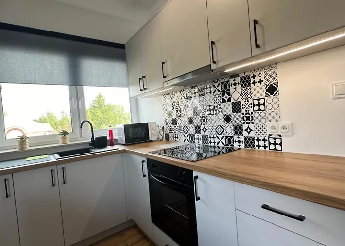 Mieszkania Od 32-55m, Pelne Wyposazenie, Gabinet Kosmetyczny Na Miejscu