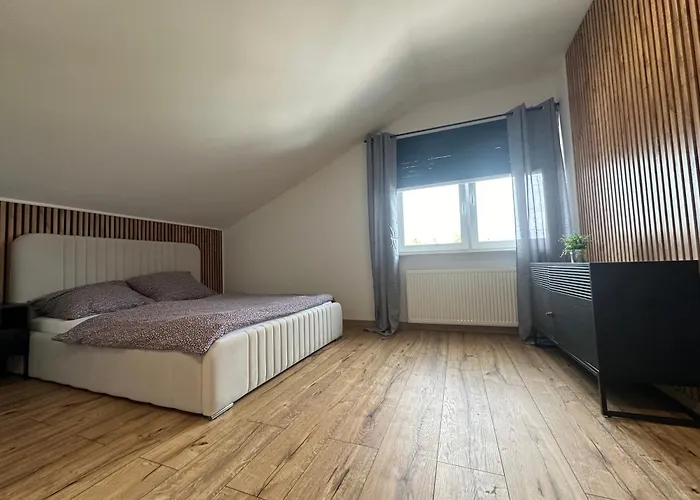 Mieszkania Od 32-55m, Pelne Wyposazenie, Gabinet Kosmetyczny Na Miejscu